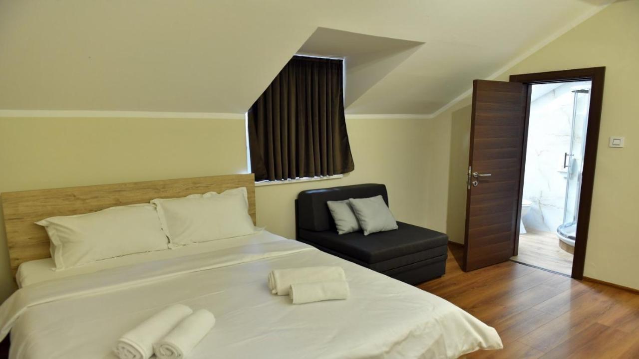 Apartmani Mali Vikend Βελιγράδι Εξωτερικό φωτογραφία